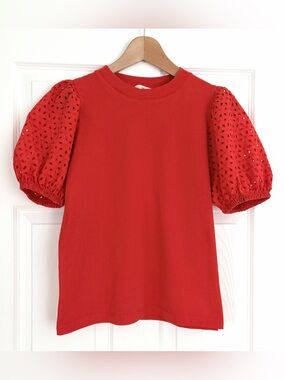 🌷3/$20 H&M Eyelet Top Size S